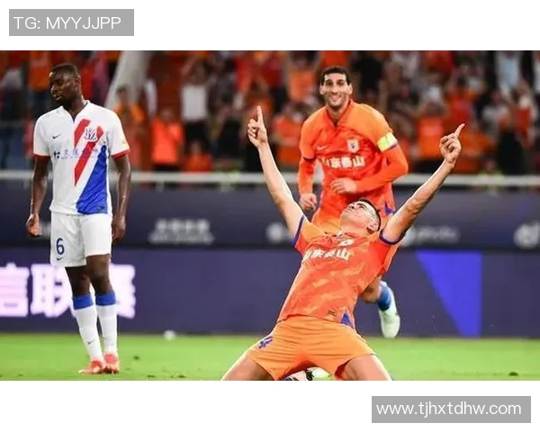 足球明星右径骨裂重创球队前景球迷心痛不已期待早日复出 足球明星右径骨裂重创球队前景球迷心痛不已期待早日复出