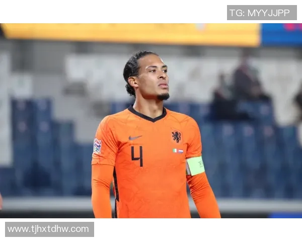 范戴克短袖足球明星风采展现引领潮流新时尚